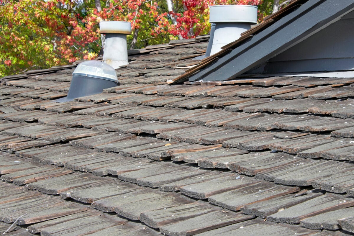 how to determine age of roof for insurance wood shake shingles old roof